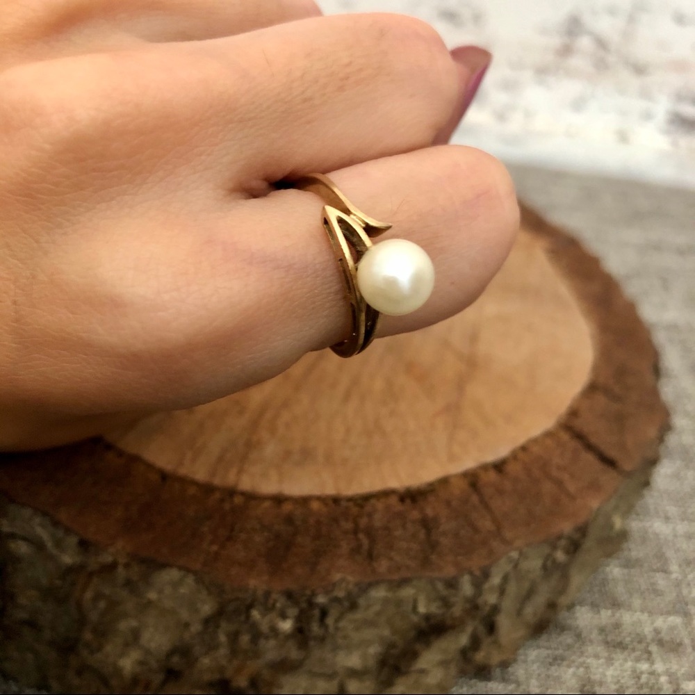 ❌SOLD❌Vintage 14k gold pearl ring